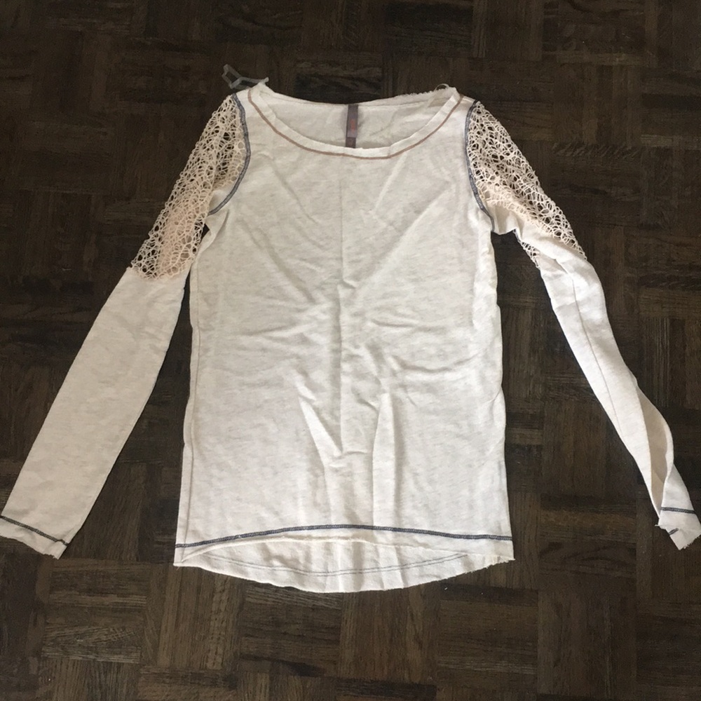Long sleeve shirt